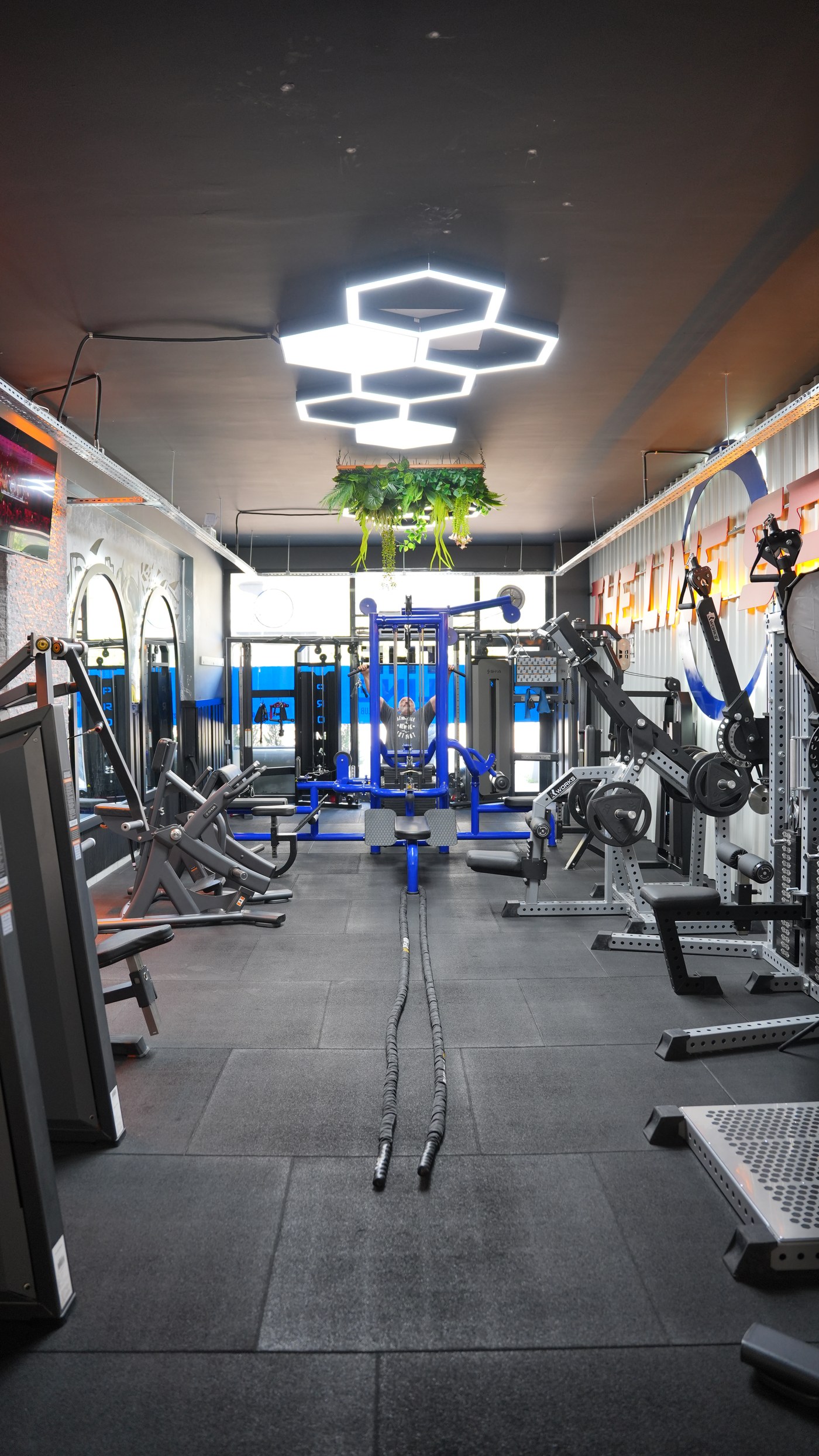 The Line Sports Club ana antrenman alanı