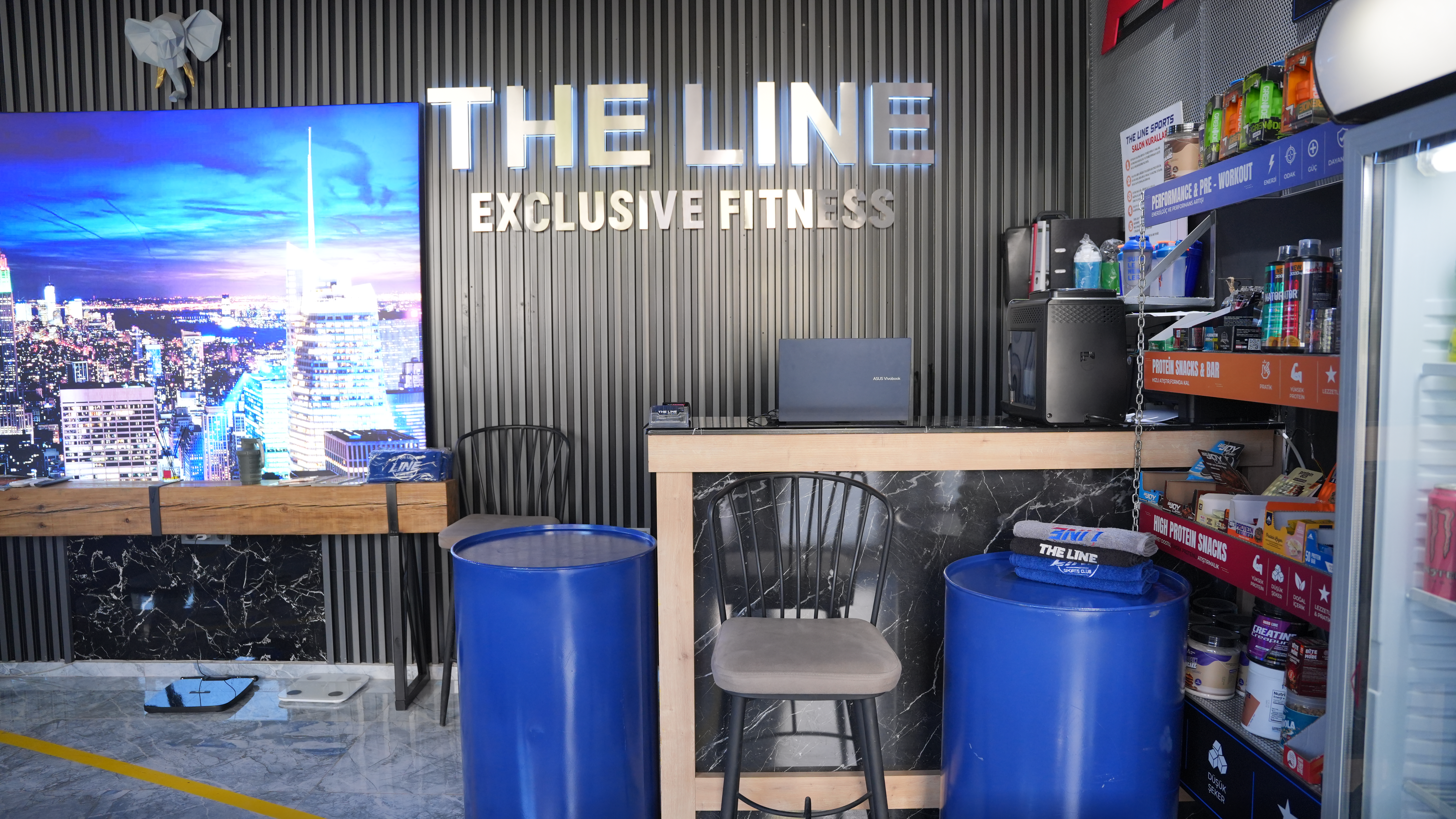 The Line Sports Club karşılama alanı